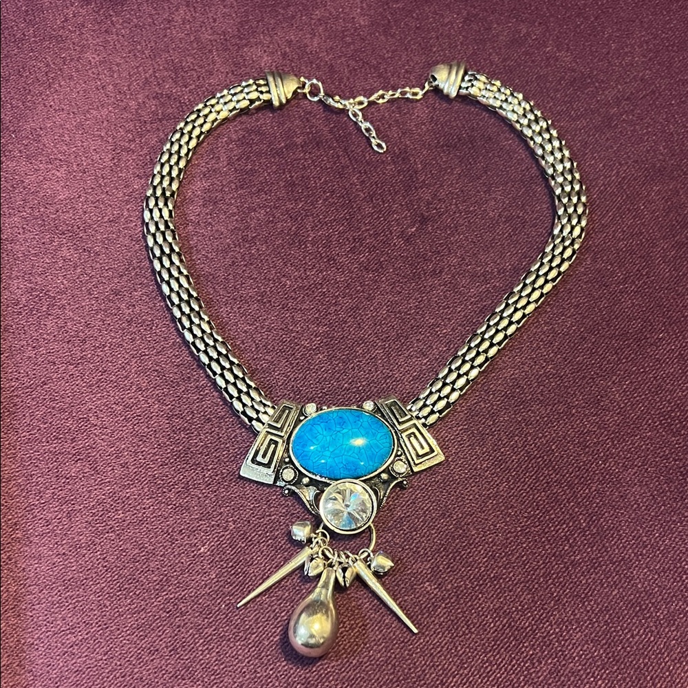 Elegant Silver Necklace with Turquoise Accent